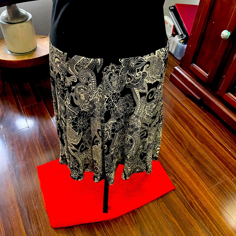 CAbi reversible skirt. 2 skirts in one.